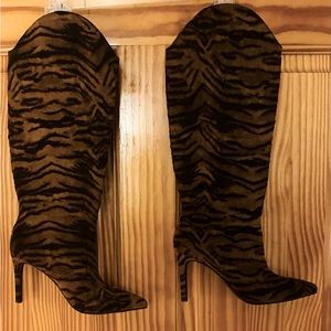 Chinese Laundry Faux Suede Tiger Stripe Boots S7